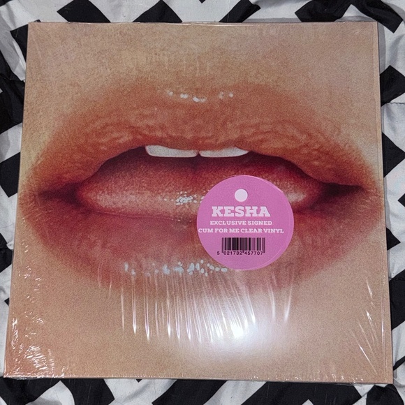 Kesha Cum for Me Clear Signed Vinyl (with bend) - Picture 4 of 4